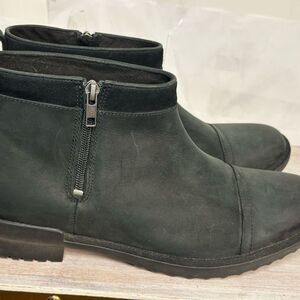 UGG Black Chukka Boots with Suede Finish size 12 new